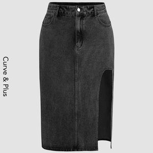 Denim solid split pocket midi skirt